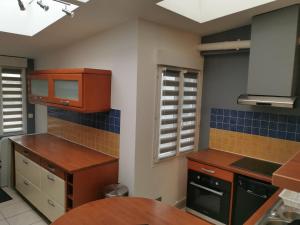 Maisons de vacances Agreable maison de 100m2 avec son parking privatif : photos des chambres