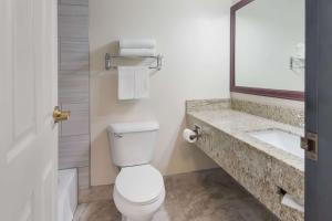 King Room - Non-Smoking room in Quality Inn & Suites Airport West Salt Lake City