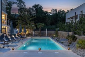 Villa Adriatic, Apartment Enio with swimming pool, panoramic sew view, free parking 