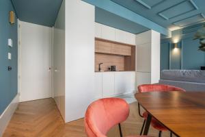 Infante Apartment by Amber Star Rent