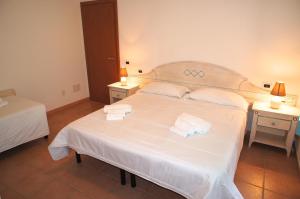 Two-Bedroom Apartment with Garden and Pool View (6 Adults)