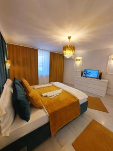 Old Town Bucharest Collection