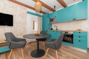 Ivka Makarska - modern and luxurious oldtown apartament