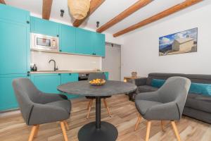 Ivka Makarska - modern and luxurious oldtown apartament