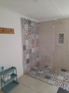 Die Hoenderhok and Die Plaashuisie