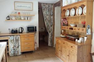 Maisons de vacances Tranquil rustique gite couples only pres Rochefort en Terre : photos des chambres