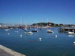 Maisons de vacances Tranquil rustique gite couples only pres Rochefort en Terre : photos des chambres