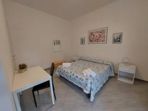 Casa Mario a 5 minuti da Tropea, fresca nuova e con posto auto!!!