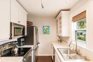 5405 Plaza De Las Palmas, Siesta Key, FL (TP, CC 10) W/Pool room in Siesta Key Island Rentals