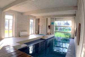 Maisons de vacances Chateau de Larunque, 15 p, piscine jacuzzi tennis - plages 30 mn : photos des chambres