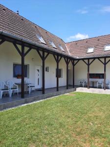 Apartment in Balatonboglar 38010