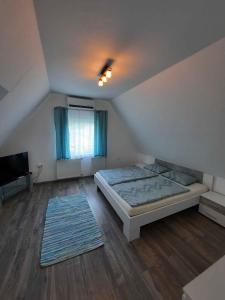 Apartment in Balatonboglar 38010