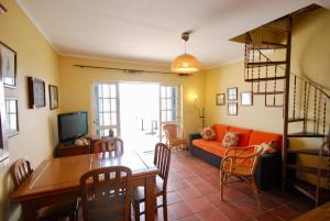 Sofia House - Baleal Island, Ocean view patio and bedroom
