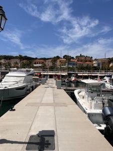 Bateaux-hotels Superbe YACHT LUXE familial a St Jean Cap-Ferrat. : photos des chambres