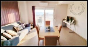 Villa Bella By The Sea - Heated Pool, Jacuzzi, Sauna