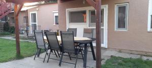 Lelle Lelke Apartmanház