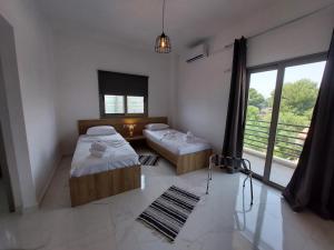 Finikas Suites & Apartments Airport By Airstay