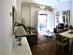 Elegant 2BR Apartment Puerto Banus Marbella just 12 Minutes Away by G00gIeMaps
