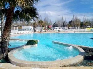 Campings Vias Camping la carabasse. Siblu : photos des chambres