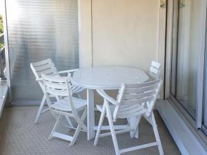 Appartements Appartement Evian-les-Bains, 2 pieces, 4 personnes - FR-1-498-77 : photos des chambres