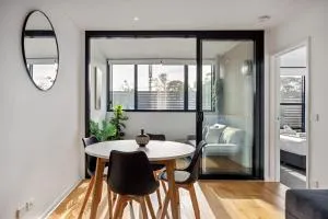 Wattle Beachside Apartment - McCrae