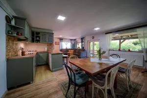 Parkside Vila - Sâncrai