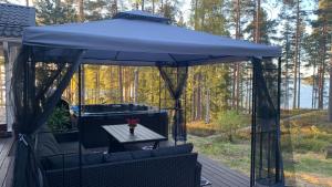 Elegant villa on the shore of Lake Saimaa