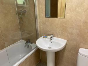 Duisky Apartment with view over loch Linnhe.