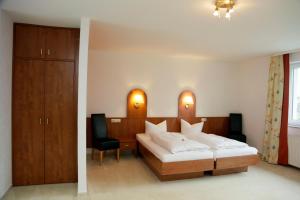 Urlaubspension Hohes Rott und Apartmenthaus