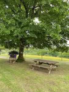 CHARMANT LOGEMENT ENTIER A LA CAMPAGNE