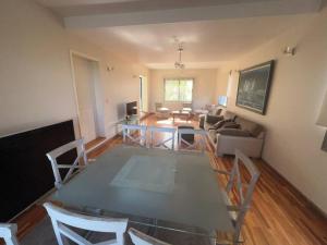 Espectacular Casa en Barrio Privado con pileta gran parque y vista panorámica