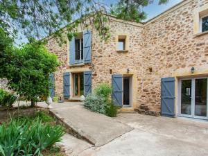 Cozy holiday home in Occitanie