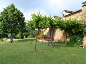 Maisons de vacances Spacious Holiday Home in Sauveterre de l mance : photos des chambres