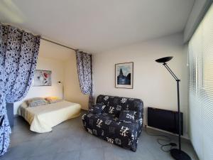 Saint-RAPHAEL La Peguiere Face a la plage Vue Mer