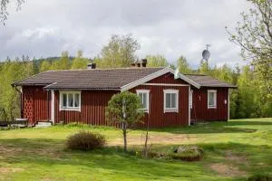 Reyers Bo På Landet - Backsälen