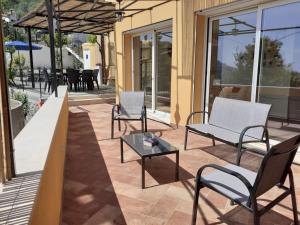 Chic Coastal Hill Escape