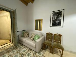Studio 18