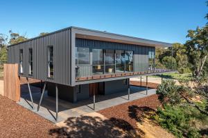 Carpe Artes -architectural bushland home, Marg Riv