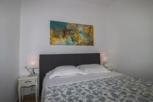 BRAND NEW 1BR near Central Station, Old Town, Beach - 3 minute Walking