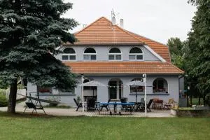 Alle Bed & Breakfast - Fenékpuszta