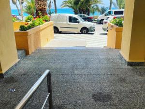 PLAYA Y PISCINA Intiyan PONDOS