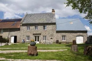Chez de Vergne - Lugarde Chez de Vergne - Lugarde