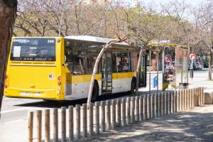 Beachfront Sunny Apartment , Sea & Mountain View