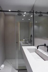 SV Acropolis Residence