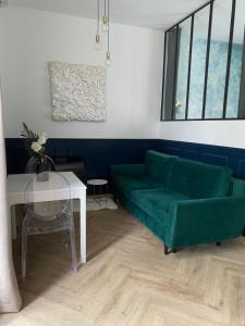 Appartements La Suite Dandy - Beau T2 -Terrasse, Parking gratuit, Climatisation : photos des chambres