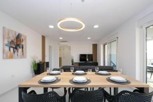 Sunset Royal Apartments