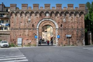 PORTA OVILE CIVICO 5