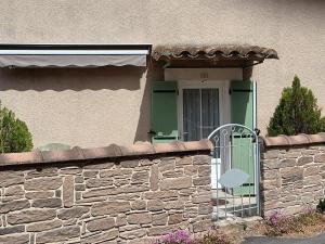 Maisons de vacances Deux chambres avec kitchenette dans maison de village avec terrasse : photos des chambres