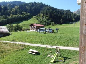 Arêches-Beaufort : Appt 6-8 pers, terrasse, tout confort, avec wi-fi et parking - FR-1-342-271