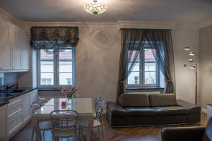 Gold Apartments  City Center  Old Town  Podw9